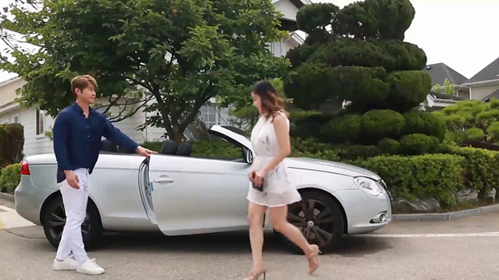 卡拉ok厅：火辣的女人们